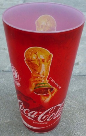 9717-6 € 1,00 coca cola plastic drinkbker.jpeg